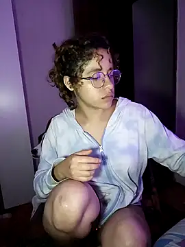 EmmaMelissa0521 online show from January 20, 11:32 pm