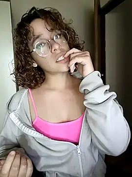 EmmaMelissa0521 online show from March 6, 6:26 pm