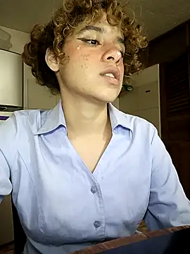 EmmaMelissa0521 online show from March 14, 9:54 pm