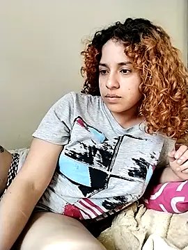 EmmaMelissa0521 online show from December 13, 7:53 pm