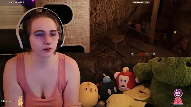 GamerGirl Eve online show from November 8, 7:01 pm