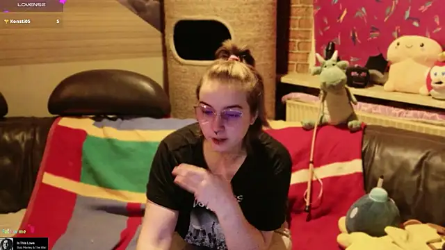 GamerGirl Eve online show from February 18, 6:15 pm