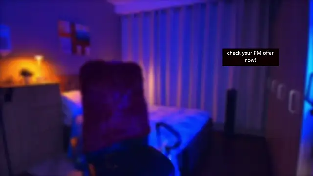 AnneHartx online show from October 13, 6:57 am