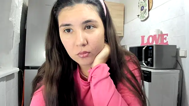 MiaMarrone online show from November 25, 3:45 pm