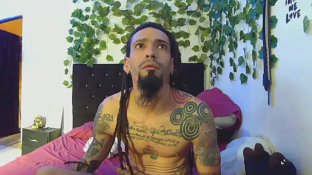 caribbeanlover1 online show from October 31, 7:37 pm