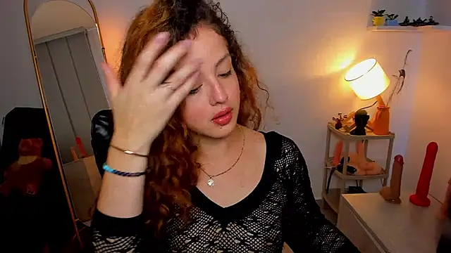 Cassandra Caiin online show from September 14, 1:43 pm