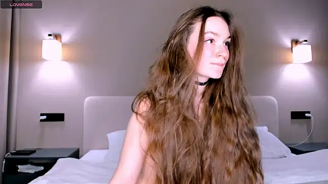 BondGirll online show from March 7, 11:18 am