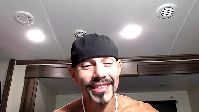 ThickD2C online show from November 26, 1:06 am