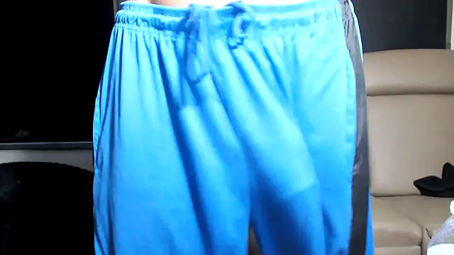 Snapshot of ThickD2C chatting on June 13, 5:11 pm ThickD2C online show from June 13, 5:11 pm