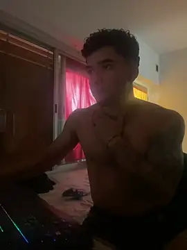 Snapshot of srmisterio09 chatting on March 11, 6:19 pm srmisterio09 online show from March 11, 6:19 pm