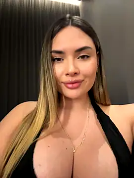 Snapshot of AnaCarrera chatting on November 9, 3:54 pm AnaCarrera online show from November 9, 3:54 pm