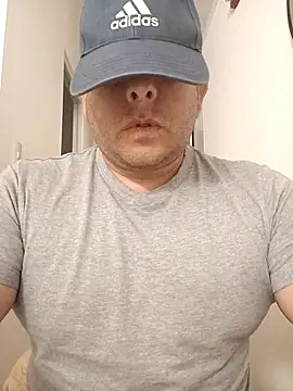 chicoguapo8 online show from November 16, 1:11 am