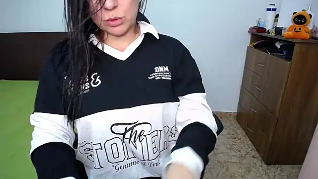 Snapshot of alexa_milsf chatting on October 27, 3:54 am alexa milsf online show from October 27, 3:54 am