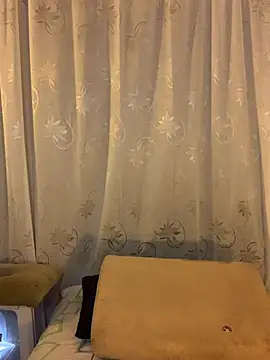 Snapshot of Estefani_32 chatting on May 22, 4:12 pm Estefani 32 online show from May 22, 4:12 pm