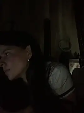 Snapshot of Estefani_32 chatting on May 26, 2:18 am Estefani 32 online show from May 26, 2:18 am