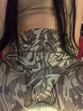 Snapshot of Estefani_32 chatting on July 23, 5:00 pm Estefani 32 online show from July 23, 5:00 pm