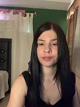 Snapshot of Estefani_32 chatting on July 29, 5:55 pm Estefani 32 online show from July 29, 5:55 pm