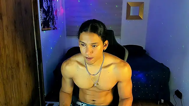 Snapshot of Liam_V chatting on February 15, 10:11 am Liam V online show from February 15, 10:11 am