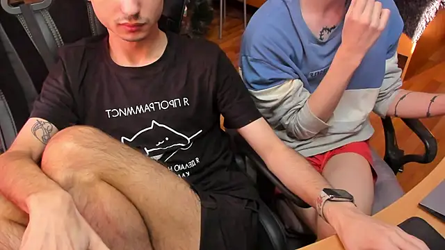 Snapshot of teelimata chatting on February 4, 10:54 am teelimata online show from February 4, 10:54 am