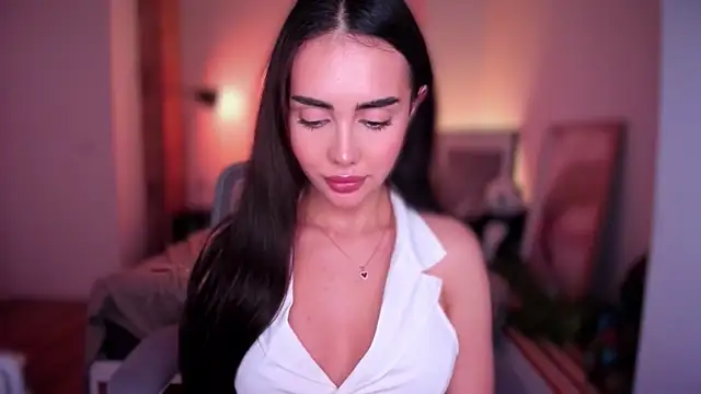 Snapshot of Lil_Gabby chatting on January 8, 8:00 pm Lil Gabby online show from January 8, 8:00 pm