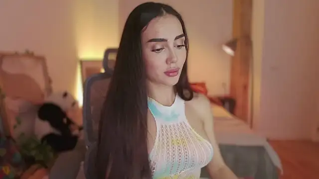 Snapshot of Lil_Gabby chatting on February 19, 8:27 pm Lil Gabby online show from February 19, 8:27 pm