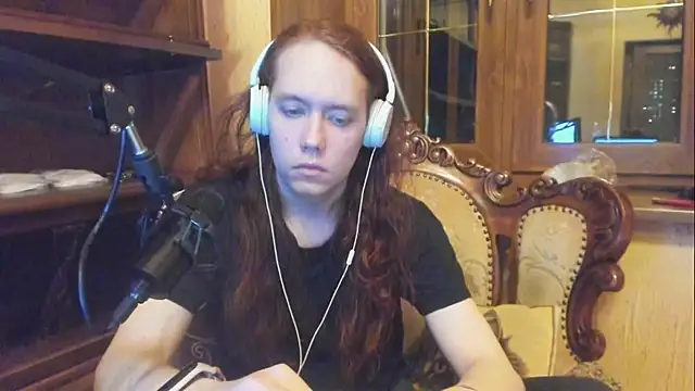 Snapshot of DavisKinky chatting on March 8, 7:42 pm DavisKinky online show from March 8, 7:42 pm