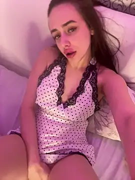 Lisaaan online show from October 4, 2:15 pm