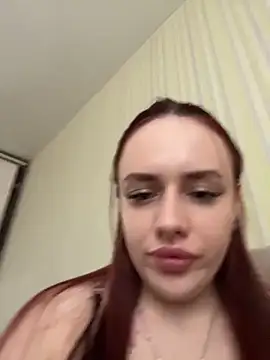 Lisaaan online show from February 27, 7:52 am