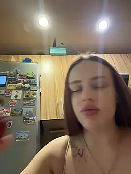 Snapshot of Lisaaan chatting on July 3, 12:44 pm Lisaaan online show from July 3, 12:44 pm