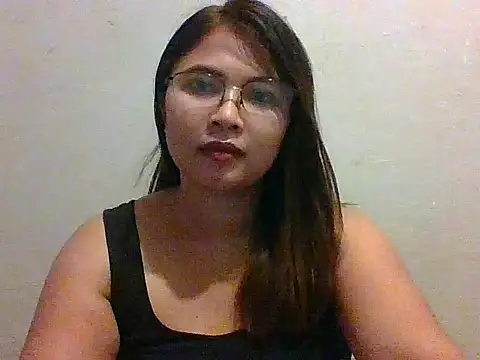 Snapshot of wildsexypinay33x chatting on October 30, 1:51 am wildsexypinay33x online show from October 30, 1:51 am