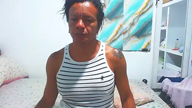 Snapshot of cositarrica_xxx chatting on May 21, 12:56 pm cositarrica xxx online show from May 21, 12:56 pm