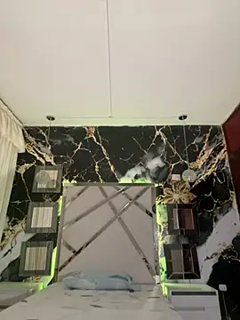 Snapshot of scarlett_sexx69 chatting on February 3, 11:37 am scarlett sexx69 online show from February 3, 11:37 am