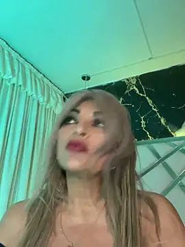 Snapshot of scarlett_sexx69 chatting on February 5, 11:37 am scarlett sexx69 online show from February 5, 11:37 am