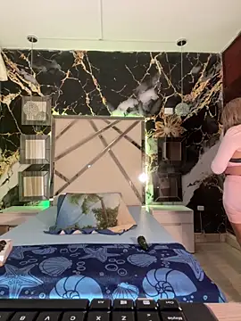 Snapshot of scarlett_sexx69 chatting on February 18, 11:39 am scarlett sexx69 online show from February 18, 11:39 am