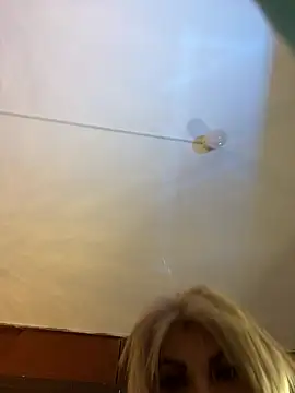 Snapshot of scarlett_sexx69 chatting on February 20, 11:43 am scarlett sexx69 online show from February 20, 11:43 am