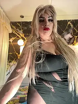 Snapshot of scarlett_sexx69 chatting on June 12, 11:42 am scarlett sexx69 online show from June 12, 11:42 am