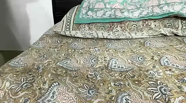 Snapshot of Greekartsguru chatting on December 29, 11:29 am Greekartsguru online show from December 29, 11:29 am