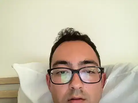 freshmanxxl98 online show from June 1, 5:25 pm