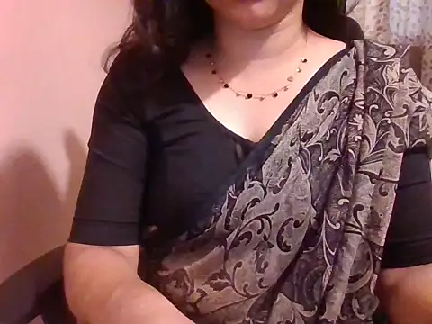 Pinky 4 online show from May 2, 4:17 am