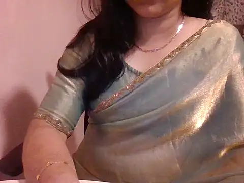 Pinky 4 online show from May 2, 5:40 pm