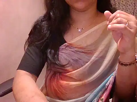 Pinky 4 online show from June 3, 2:33 pm