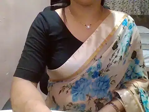 Pinky 4 online show from July 7, 11:20 pm