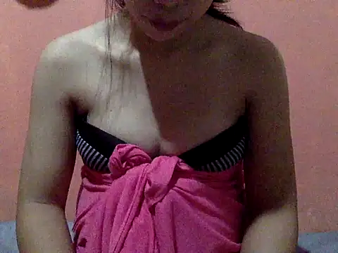 Snapshot of spankmybootyxxx chatting on July 14, 7:30 pm spankmybootyxxx online show from July 14, 7:30 pm