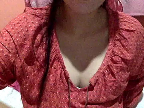 Snapshot of spankmybootyxxx chatting on August 1, 6:40 pm spankmybootyxxx online show from August 1, 6:40 pm