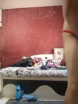 Snapshot of hornydick4you chatting on December 22, 6:21 am hornydick4you online show from December 22, 6:21 am