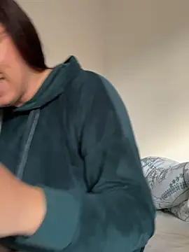 kymii online show from December 9, 1:45 pm