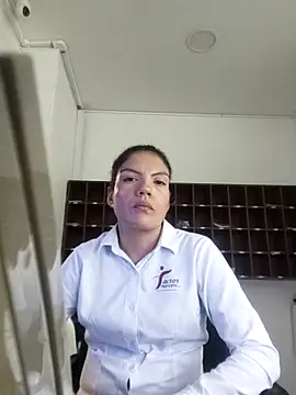 Snapshot of zoey_1824 chatting on March 17, 4:51 am zoey 1824 online show from March 17, 4:51 am