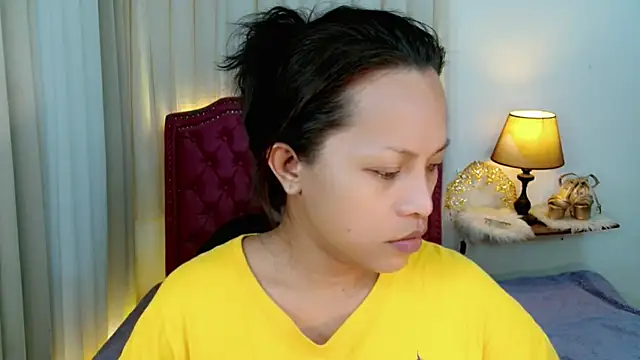 Snapshot of DreamLADYBOY chatting on May 30, 3:03 am DreamLADYBOY online show from May 30, 3:03 am
