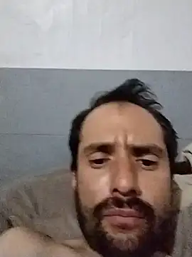 Snapshot of Brhama44 chatting on April 25, 12:13 am Brhama44 online show from April 25, 12:13 am