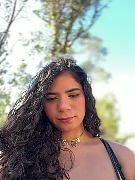 Simone Miller online show from June 19, 8:56 pm